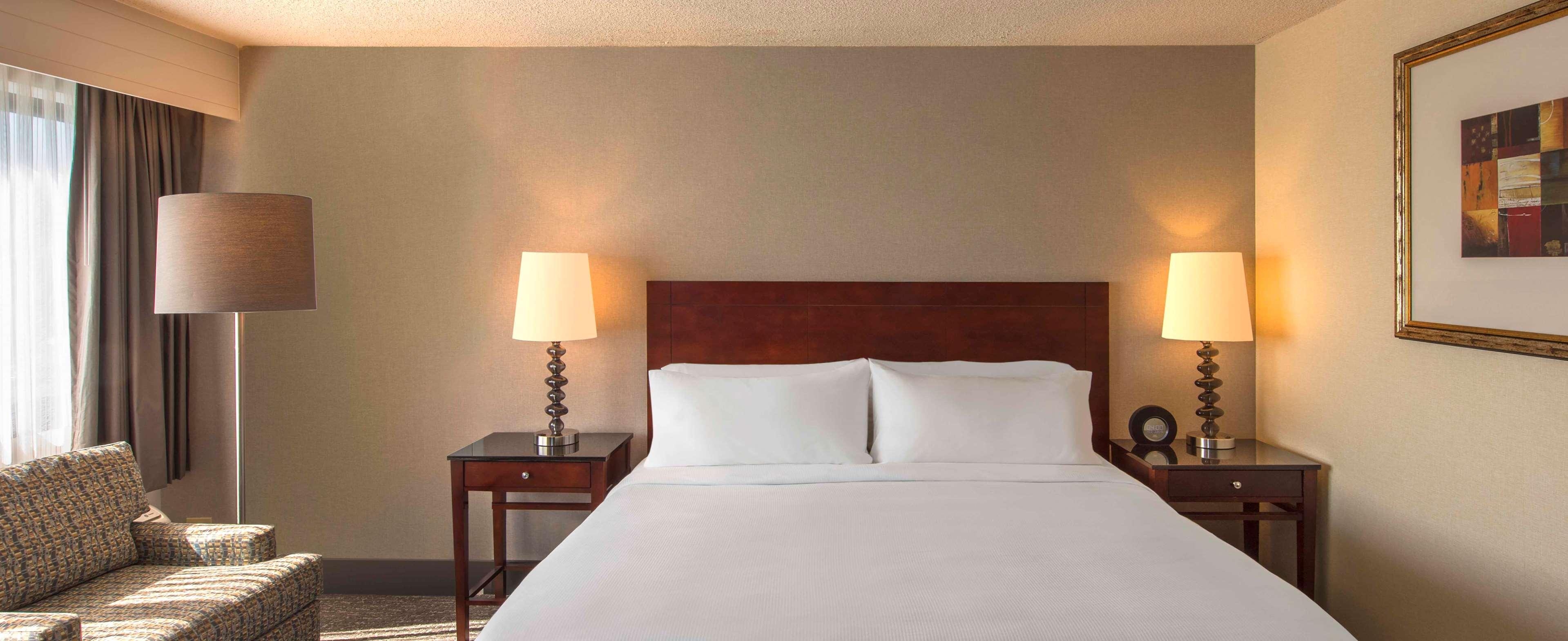 Doubletree By Hilton Chicago Schaumburg Exterior foto