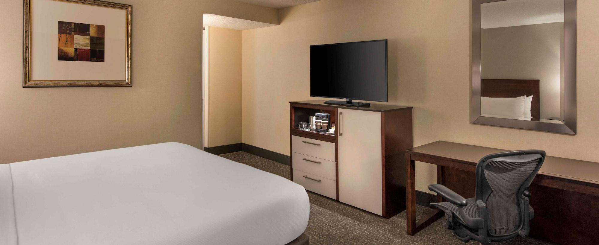Doubletree By Hilton Chicago Schaumburg Exterior foto