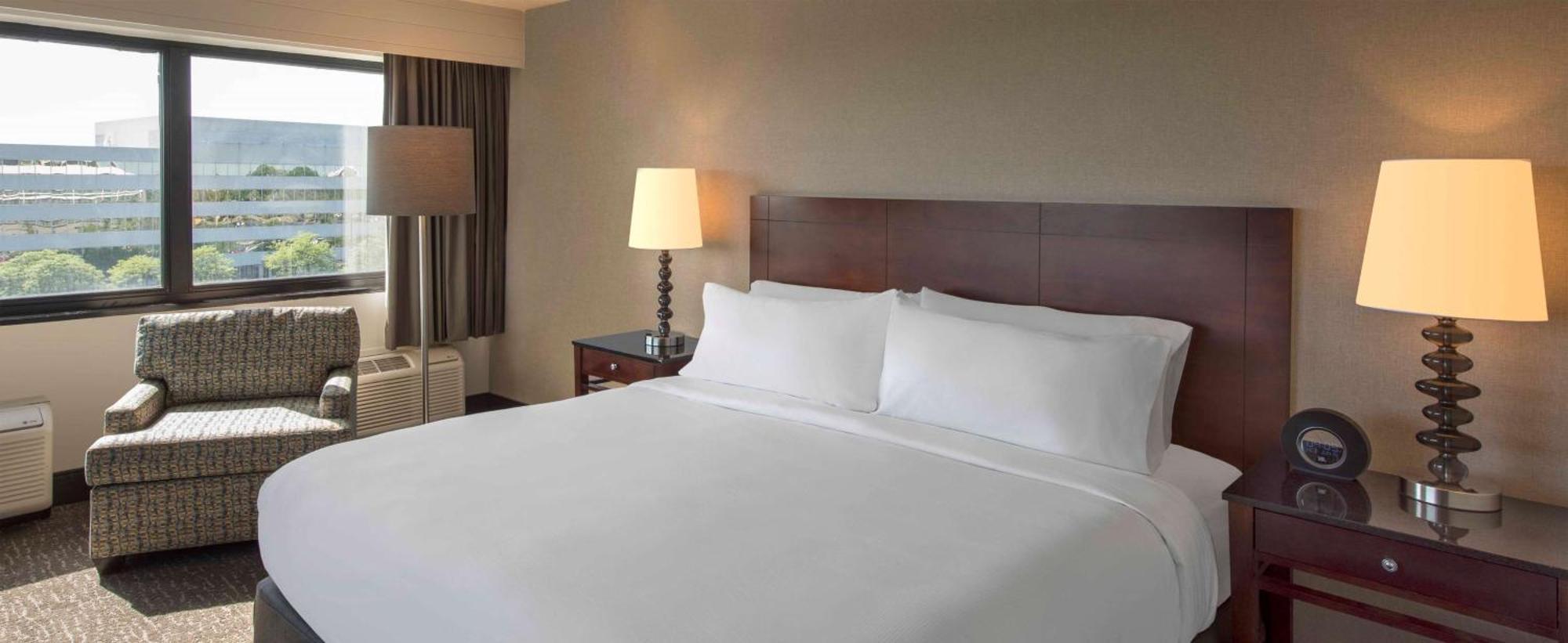 Doubletree By Hilton Chicago Schaumburg Exterior foto
