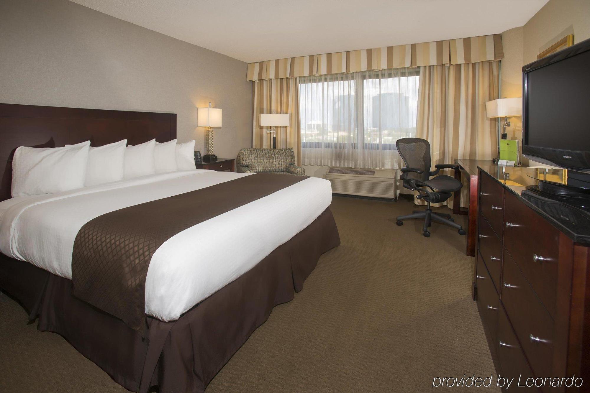 Doubletree By Hilton Chicago Schaumburg Exterior foto