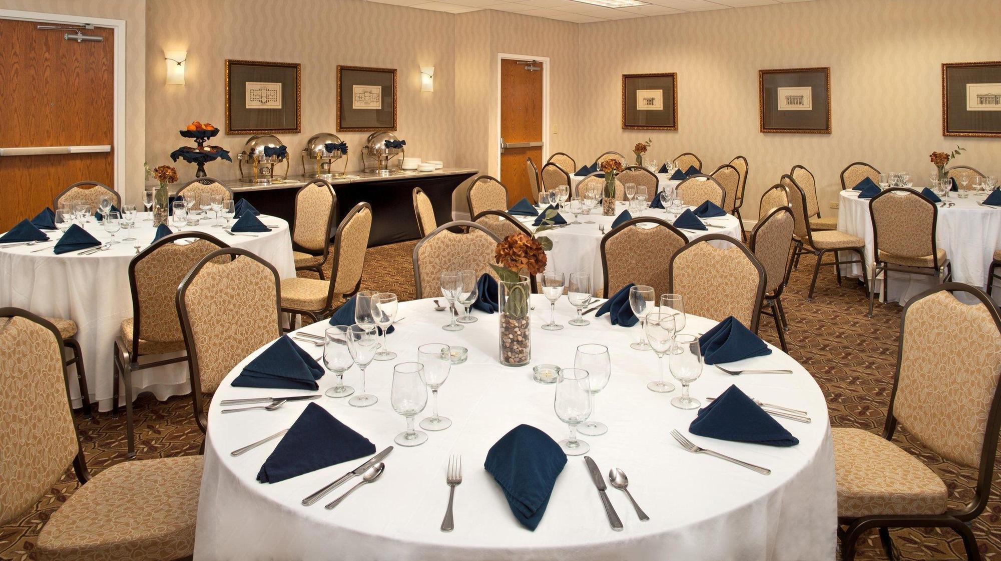 Doubletree By Hilton Chicago Schaumburg Exterior foto