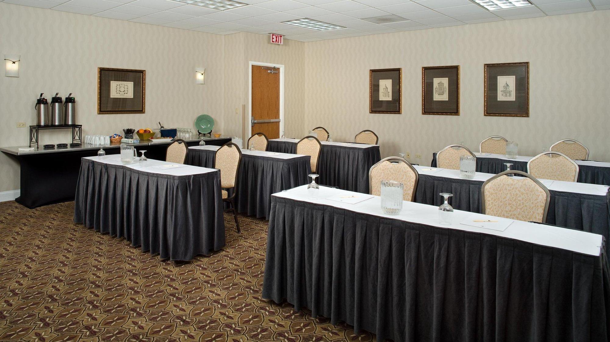 Doubletree By Hilton Chicago Schaumburg Exterior foto