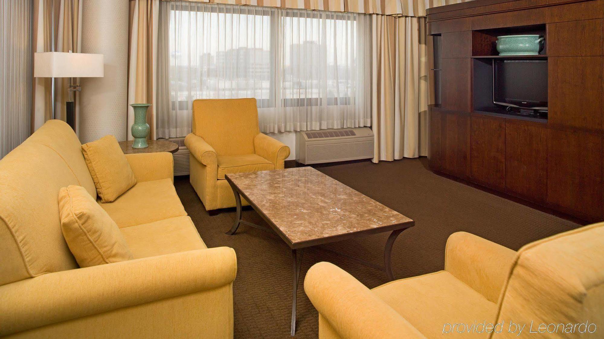 Doubletree By Hilton Chicago Schaumburg Exterior foto